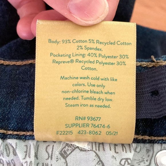 Boy’s size 14 Thereabouts gently used bootcut blue jeans with adjustable waist - Picture 7 of 7